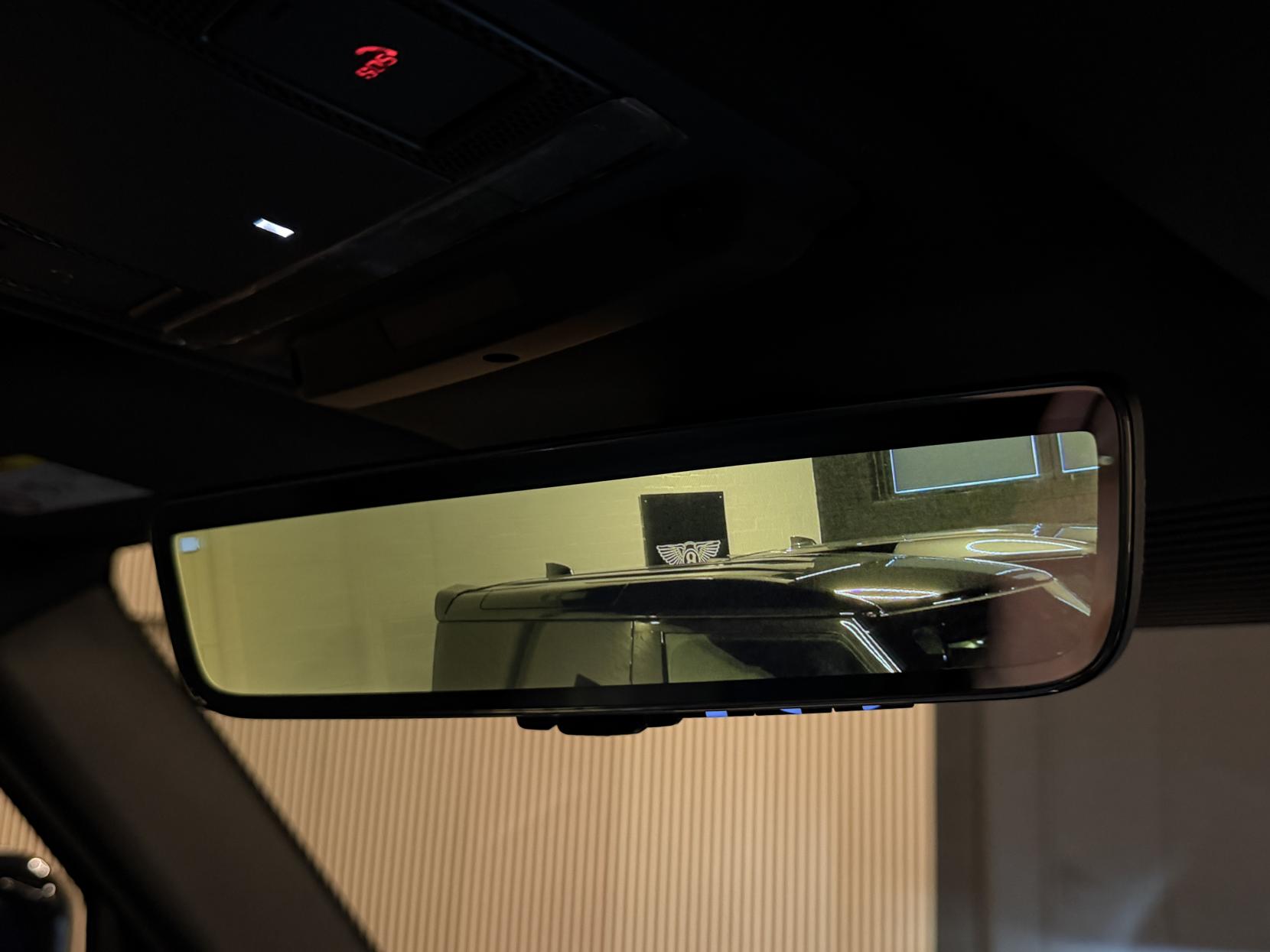 Land Rover Defender 90 3.0 D250 MHEV X-Dynamic HSE Hard Top SUV 3dr Diesel Auto 4WD SWB Euro 6 (s/s) (249 ps)