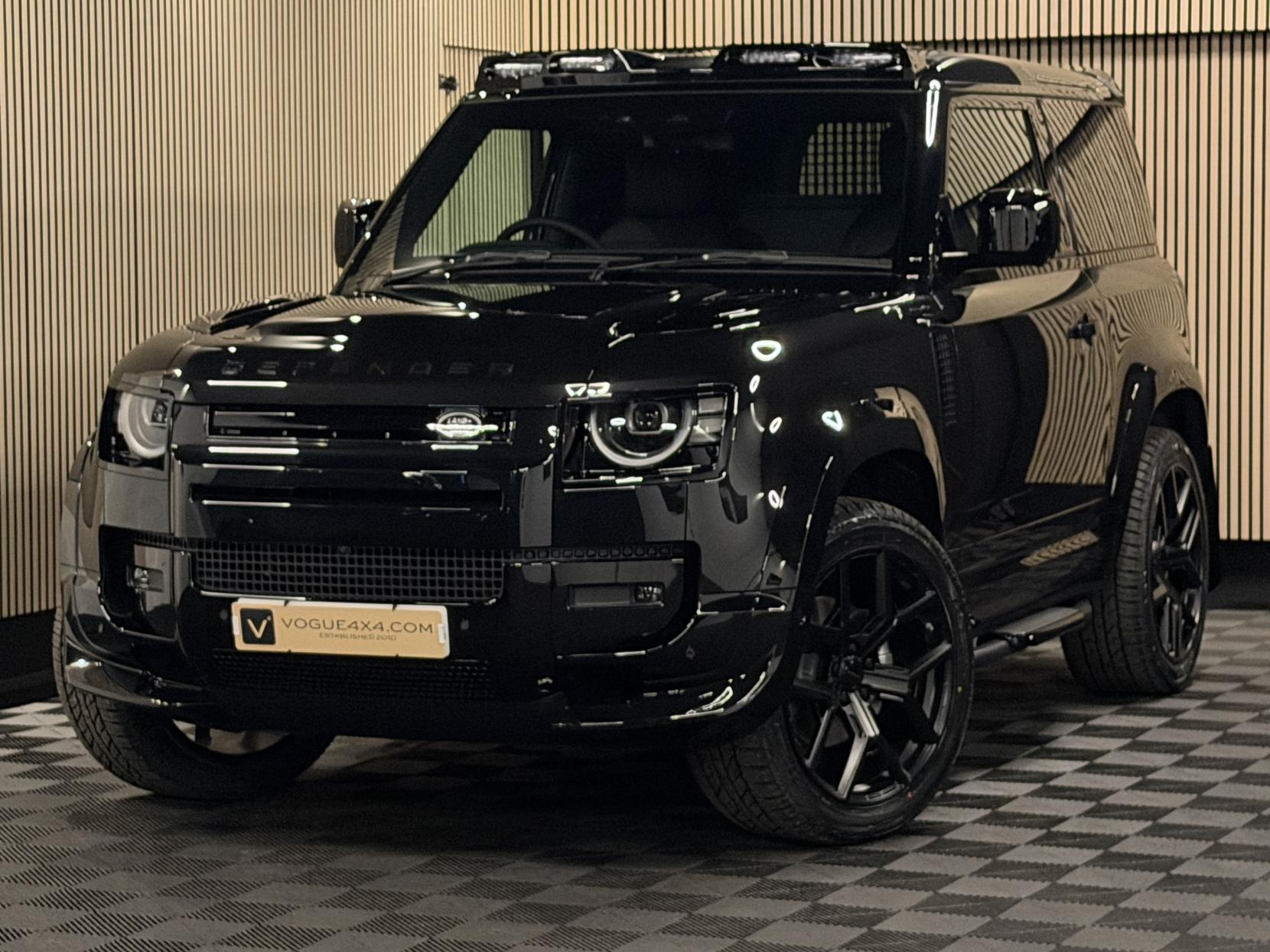 Land Rover Defender 90 3.0 D250 MHEV X-Dynamic HSE Hard Top SUV 3dr Diesel Auto 4WD SWB Euro 6 (s/s) (249 ps)