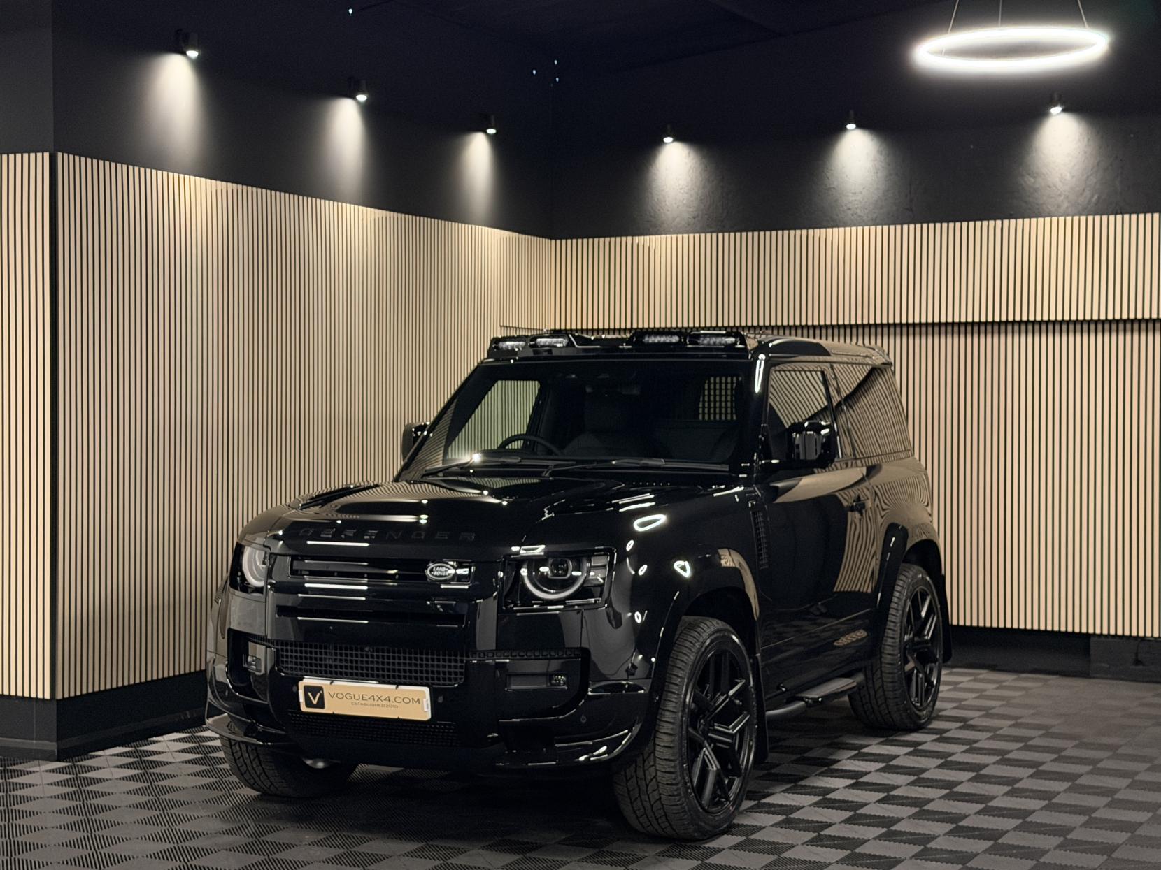 Land Rover Defender 90 3.0 D250 MHEV X-Dynamic HSE Hard Top SUV 3dr Diesel Auto 4WD SWB Euro 6 (s/s) (249 ps)