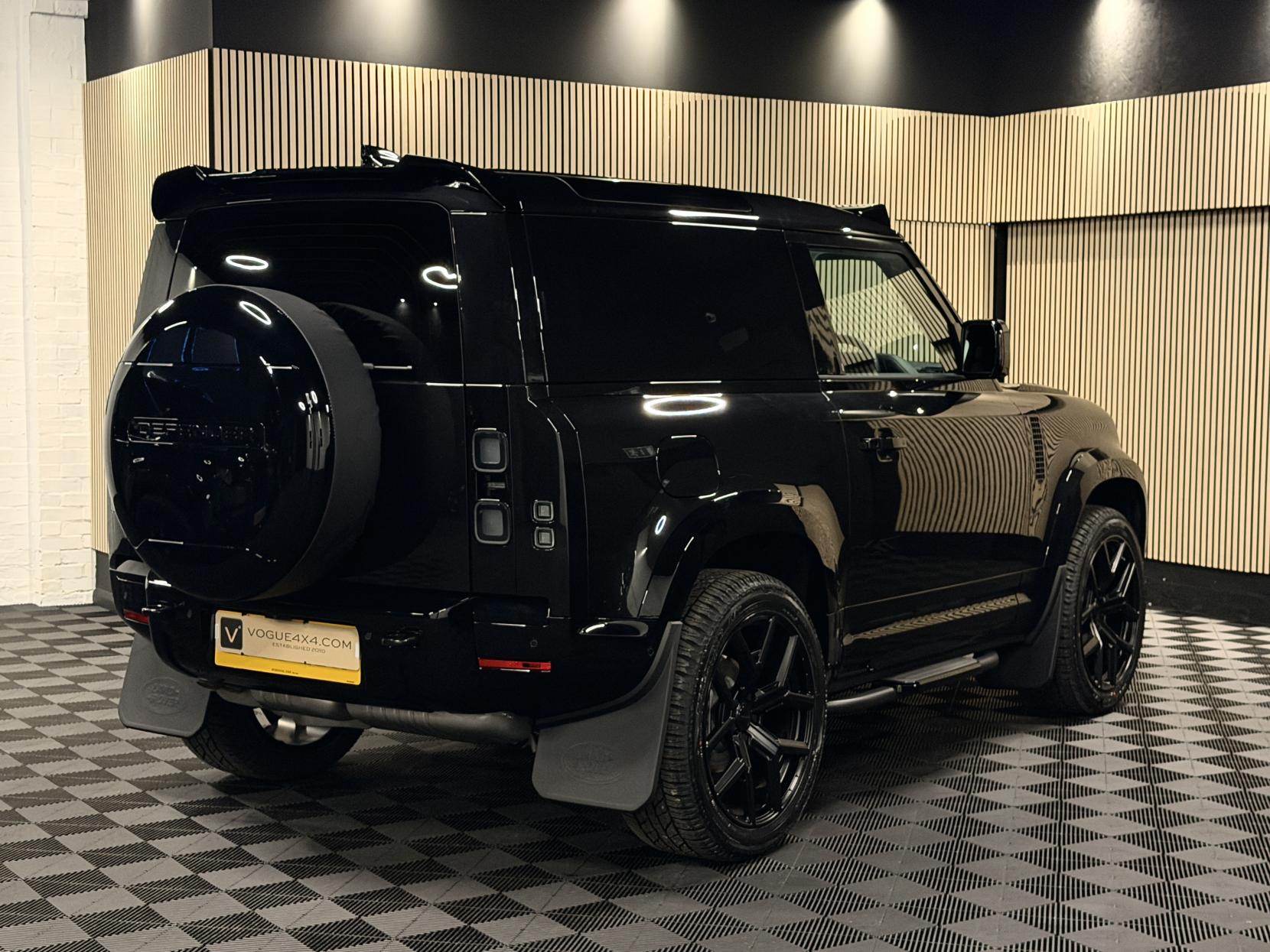 Land Rover Defender 90 3.0 D250 MHEV X-Dynamic HSE Hard Top SUV 3dr Diesel Auto 4WD SWB Euro 6 (s/s) (249 ps)