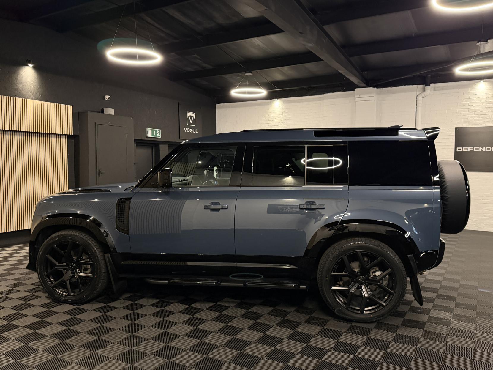 Land Rover Defender 110 3.0 D250 MHEV SE Hard Top SUV 5dr Diesel Auto 4WD MWB Euro 6 (s/s) (250 ps)