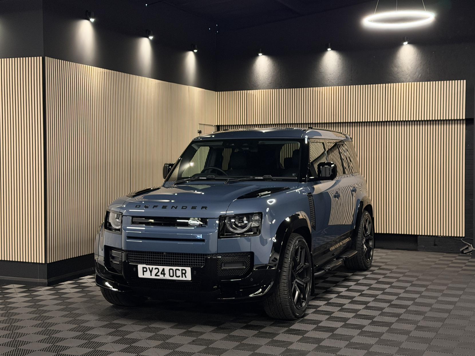 Land Rover Defender 110 3.0 D250 MHEV SE Hard Top SUV 5dr Diesel Auto 4WD MWB Euro 6 (s/s) (250 ps)