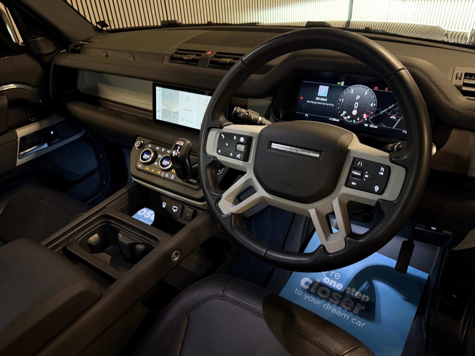 Land Rover Defender 110 3.0 D250 MHEV SE Hard Top SUV 5dr Diesel Auto 4WD MWB Euro 6 (s/s) (250 ps)