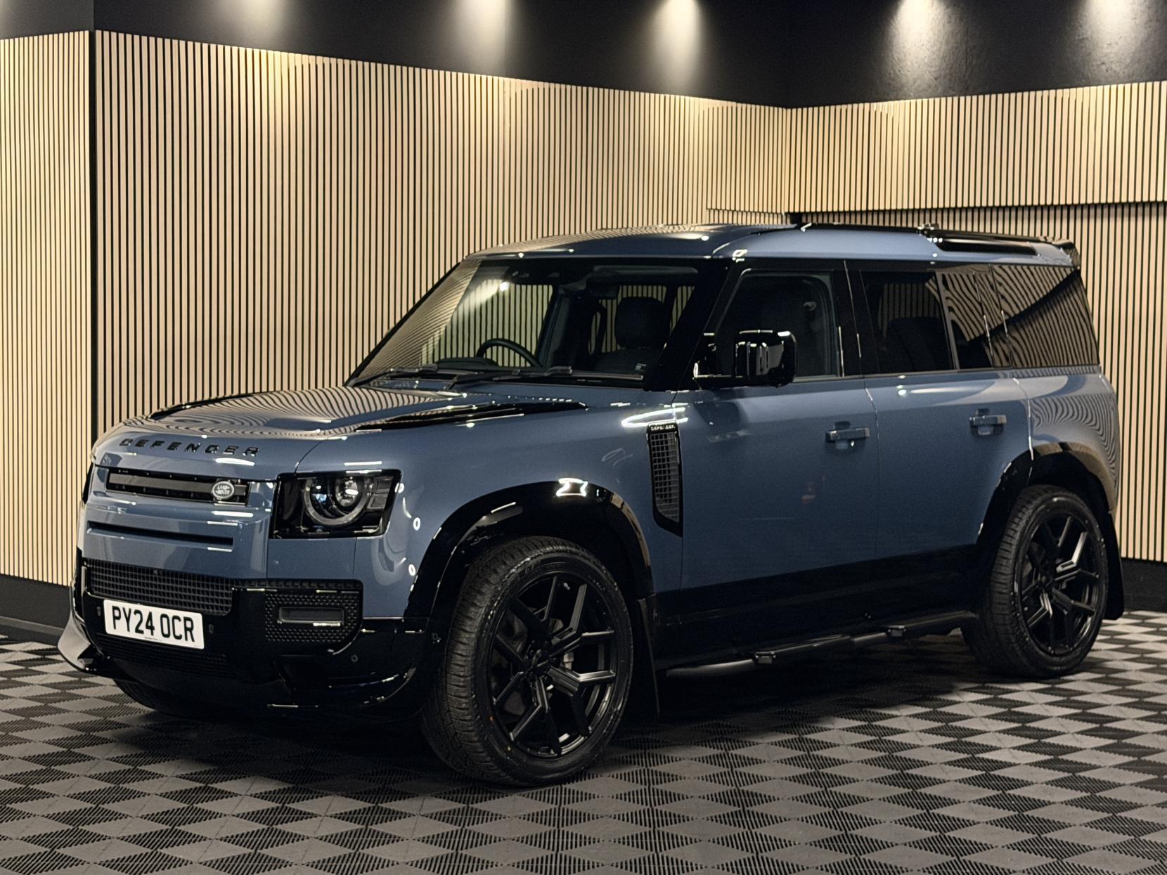 Land Rover Defender 110 3.0 D250 MHEV SE Hard Top SUV 5dr Diesel Auto 4WD MWB Euro 6 (s/s) (250 ps)