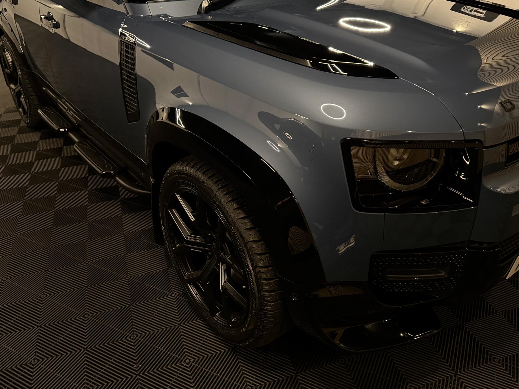 Land Rover Defender 110 3.0 D250 MHEV SE Hard Top SUV 5dr Diesel Auto 4WD MWB Euro 6 (s/s) (250 ps)