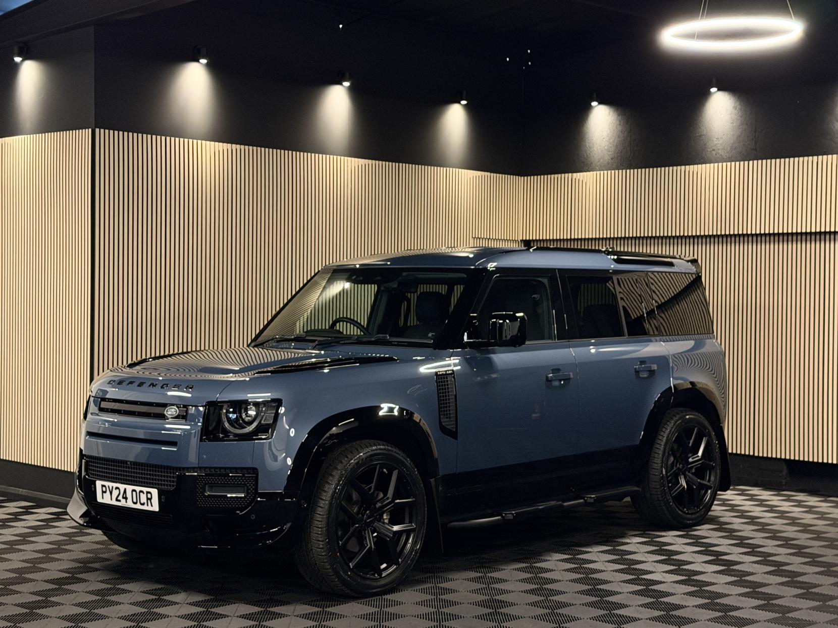 Land Rover Defender 110 3.0 D250 MHEV SE Hard Top SUV 5dr Diesel Auto 4WD MWB Euro 6 (s/s) (250 ps)