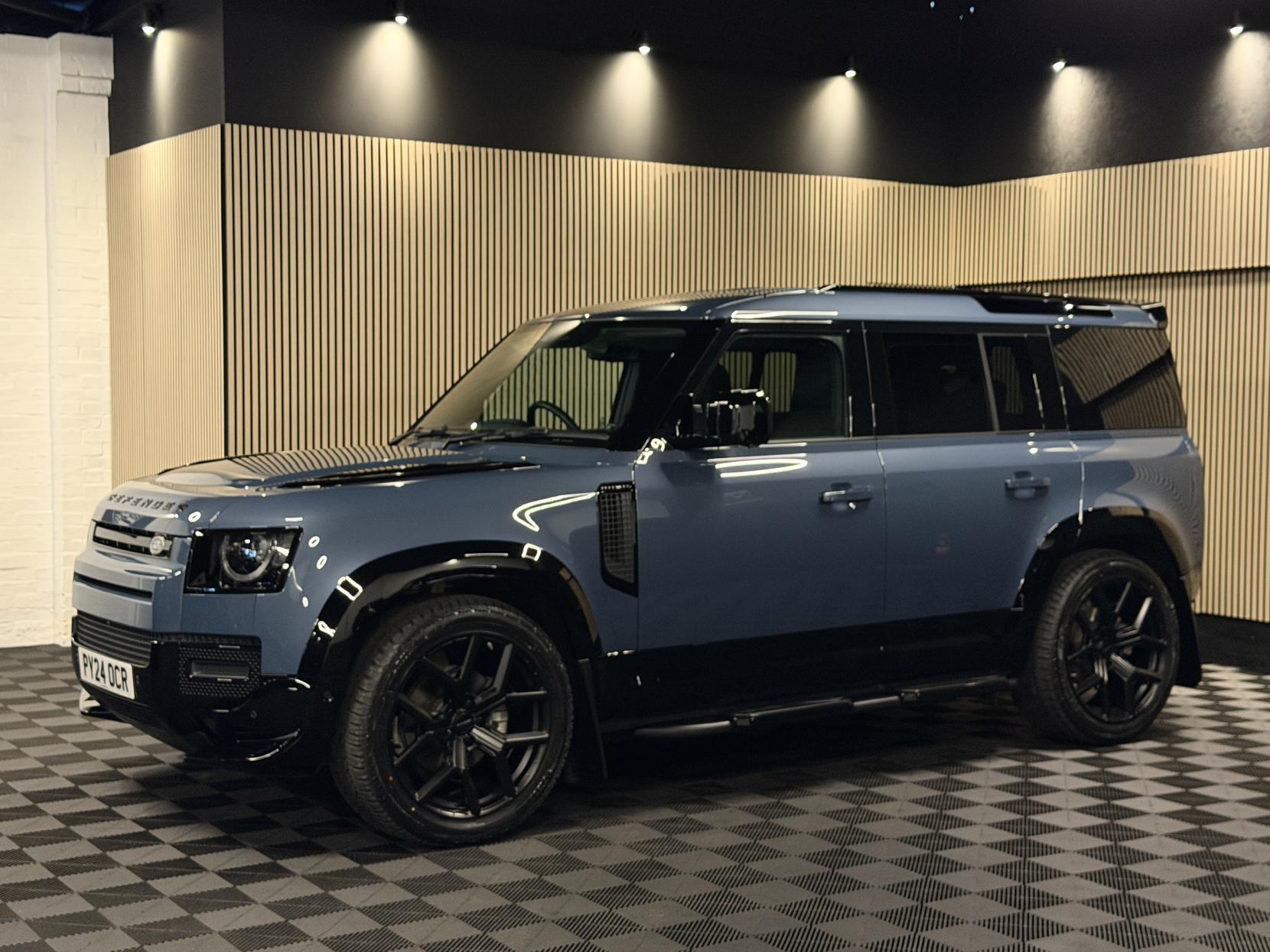 Land Rover Defender 110 3.0 D250 MHEV SE Hard Top SUV 5dr Diesel Auto 4WD MWB Euro 6 (s/s) (250 ps)