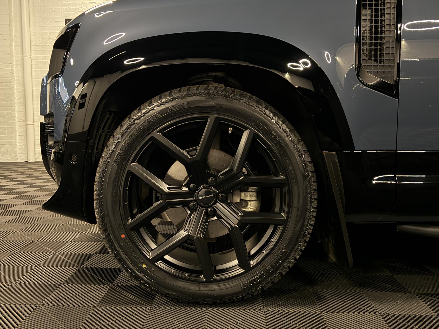 Land Rover Defender 110 3.0 D250 MHEV SE Hard Top SUV 5dr Diesel Auto 4WD MWB Euro 6 (s/s) (250 ps)