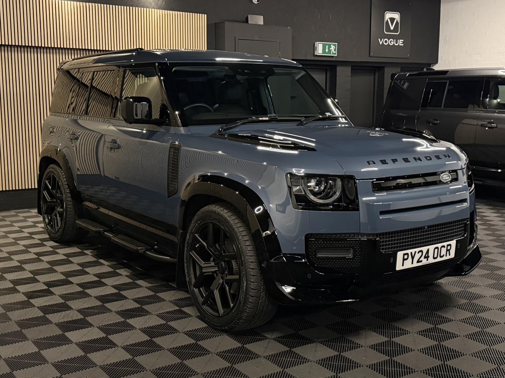 Land Rover Defender 110 3.0 D250 MHEV SE Hard Top SUV 5dr Diesel Auto 4WD MWB Euro 6 (s/s) (250 ps)