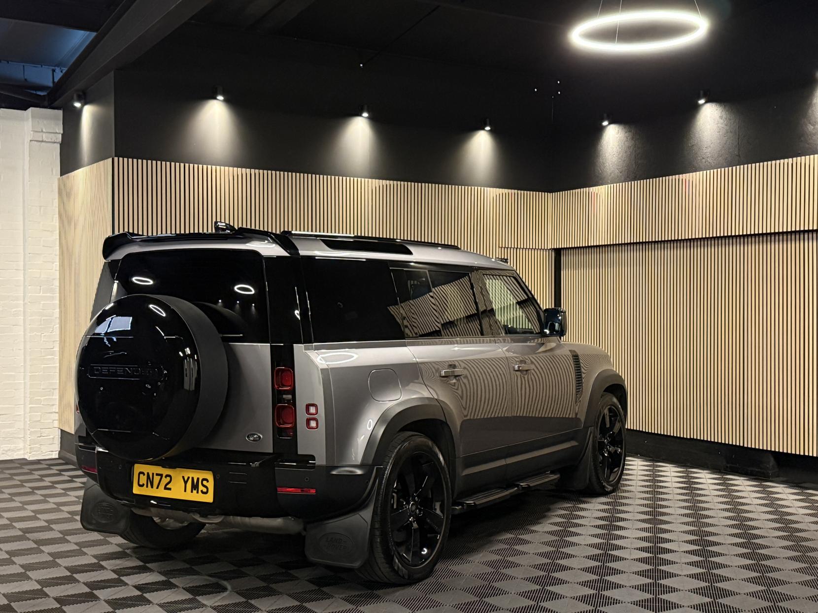 Land Rover Defender 110 3.0 D250 MHEV SE Hard Top SUV 5dr Diesel Auto 4WD MWB Euro 6 (s/s) (250 ps)