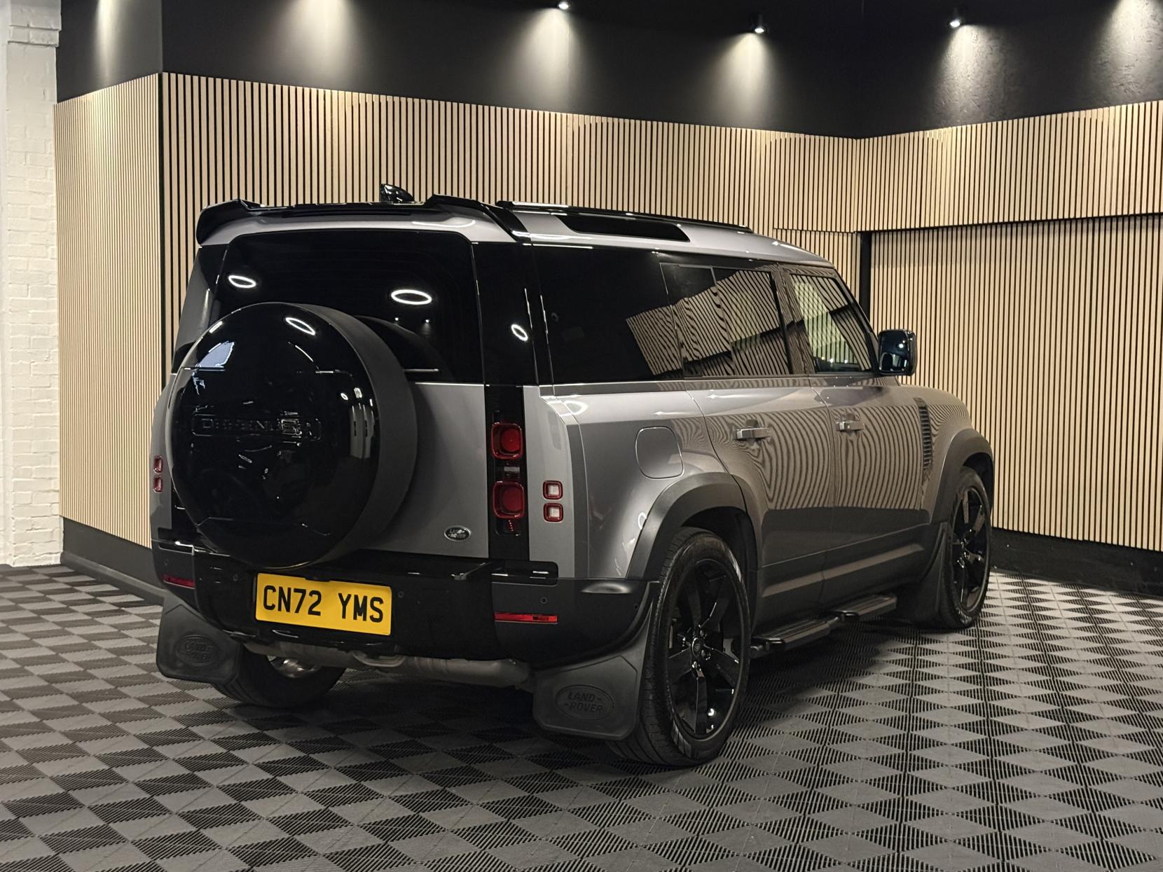 Land Rover Defender 110 3.0 D250 MHEV SE Hard Top SUV 5dr Diesel Auto 4WD MWB Euro 6 (s/s) (250 ps)