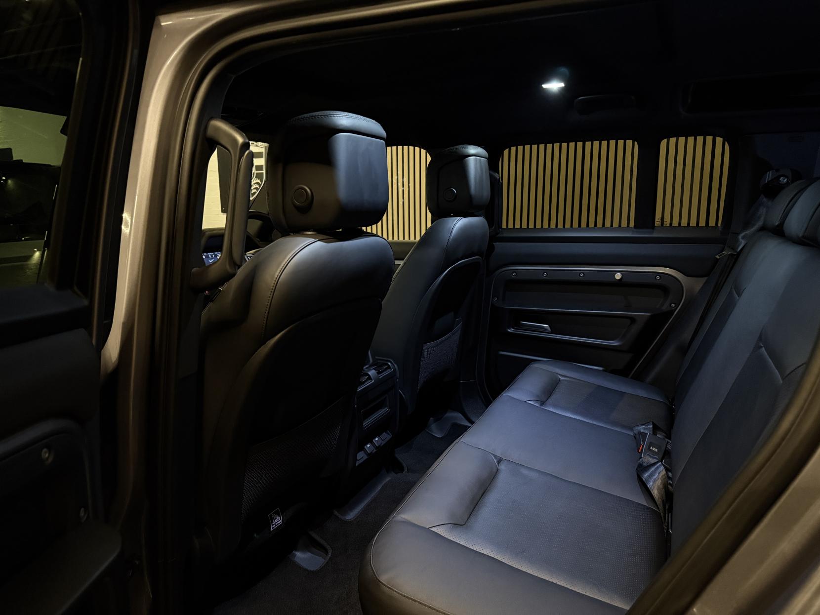 Land Rover Defender 110 3.0 D300 MHEV X-Dynamic HSE Hard Top SUV 5dr Diesel Auto 4WD MWB Euro 6 (s/s) (300 ps)