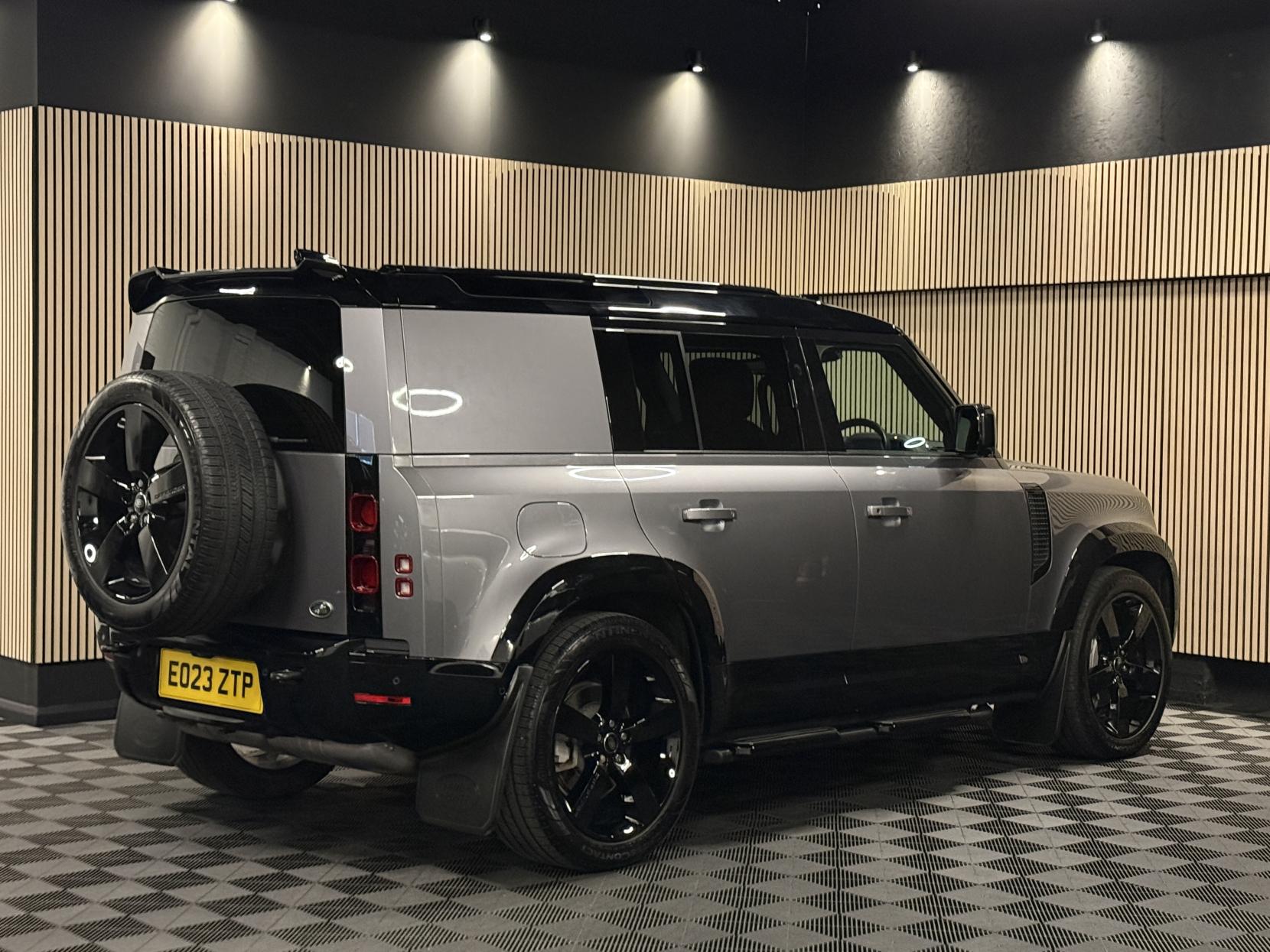 Land Rover Defender 110 3.0 D300 MHEV X-Dynamic HSE Hard Top SUV 5dr Diesel Auto 4WD MWB Euro 6 (s/s) (300 ps)