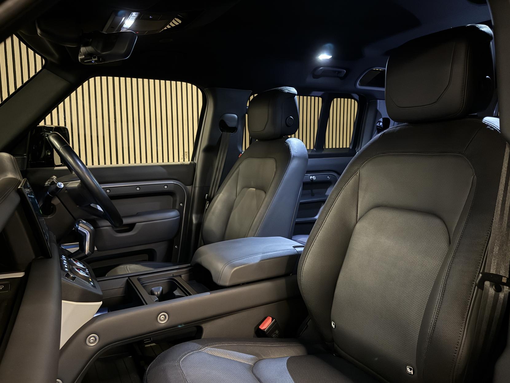 Land Rover Defender 110 3.0 D300 MHEV X-Dynamic HSE Hard Top SUV 5dr Diesel Auto 4WD MWB Euro 6 (s/s) (300 ps)