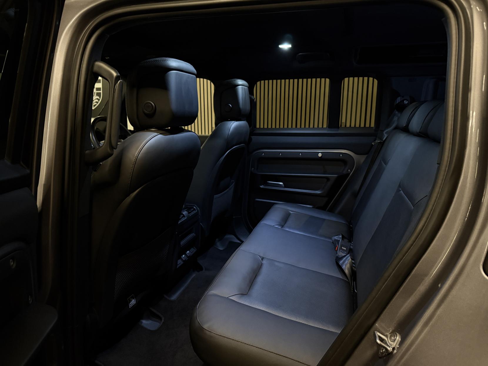 Land Rover Defender 110 3.0 D300 MHEV X-Dynamic HSE Hard Top SUV 5dr Diesel Auto 4WD MWB Euro 6 (s/s) (300 ps)
