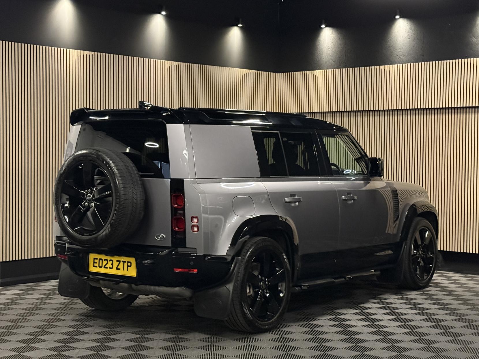 Land Rover Defender 110 3.0 D300 MHEV X-Dynamic HSE Hard Top SUV 5dr Diesel Auto 4WD MWB Euro 6 (s/s) (300 ps)