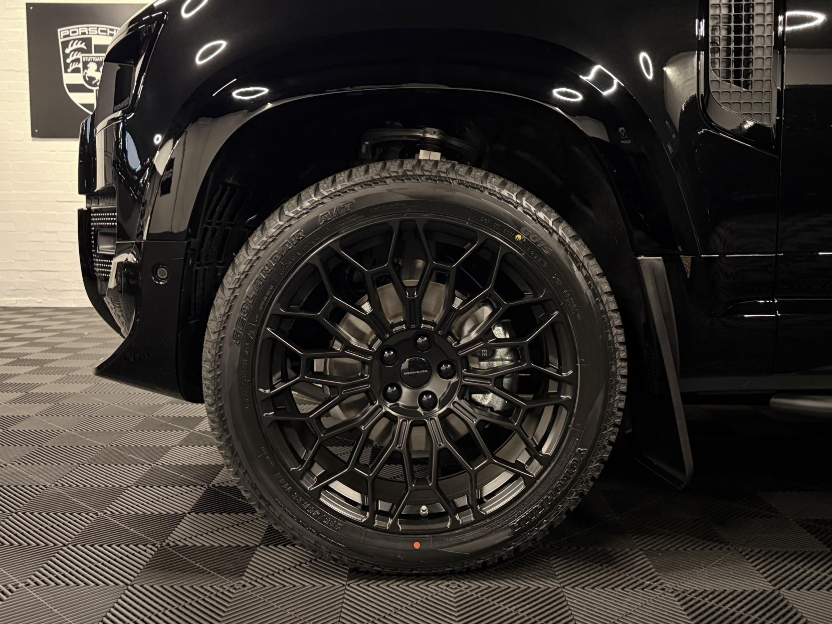 Land Rover Defender 90 3.0 D250 MHEV S Hard Top SUV 3dr Diesel Auto 4WD SWB Euro 6 (s/s) (249 ps)