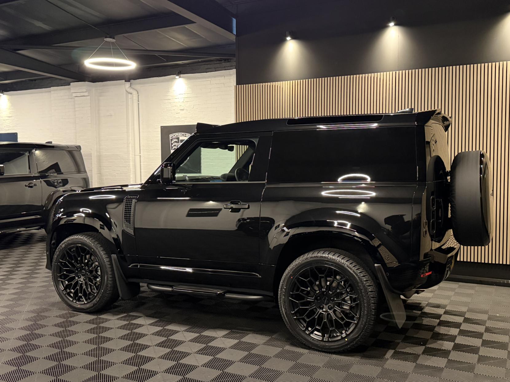 Land Rover Defender 90 3.0 D250 MHEV S Hard Top SUV 3dr Diesel Auto 4WD SWB Euro 6 (s/s) (249 ps)