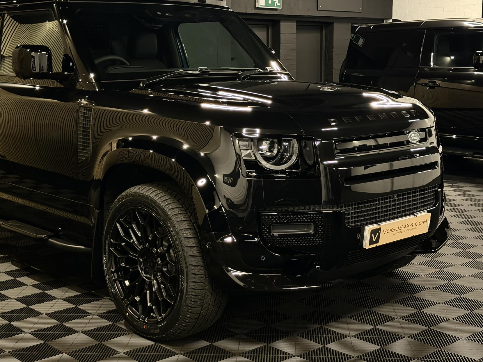 Land Rover Defender 90 3.0 D250 MHEV S Hard Top SUV 3dr Diesel Auto 4WD SWB Euro 6 (s/s) (249 ps)