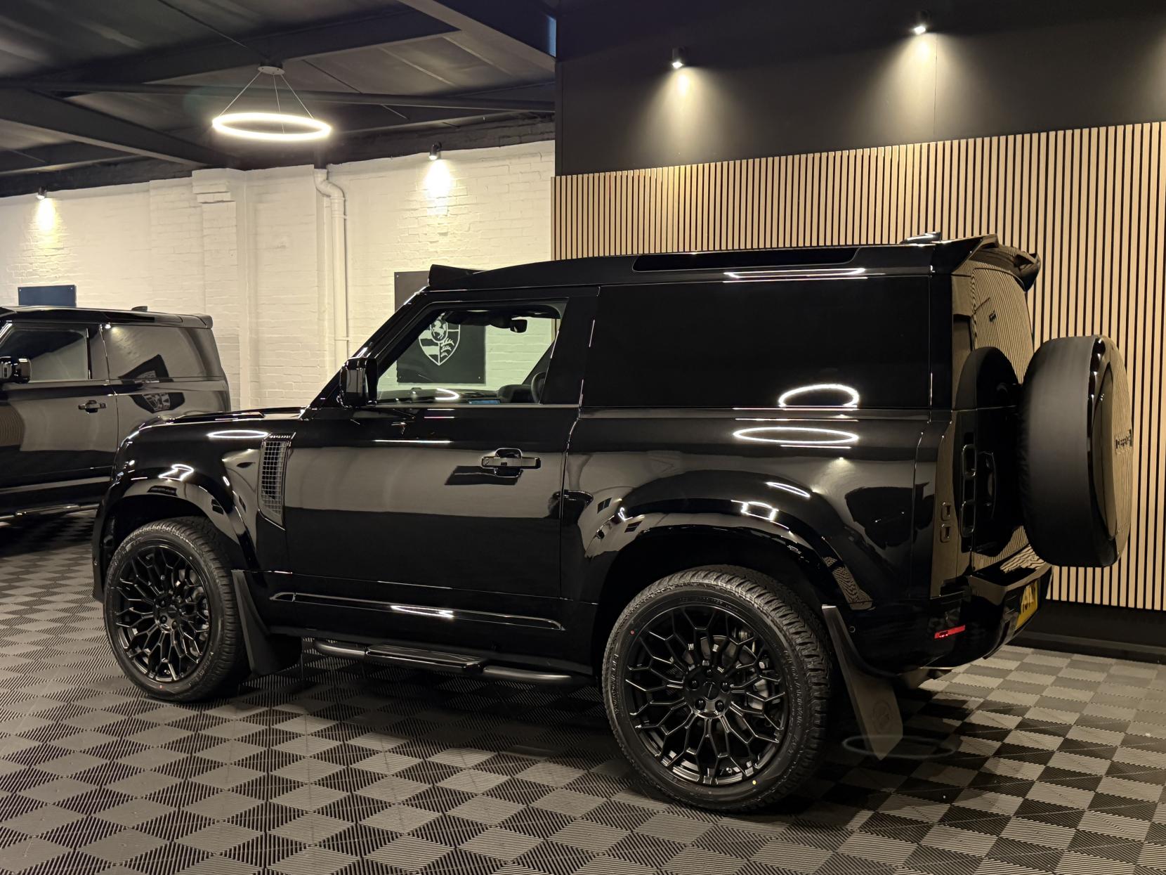 Land Rover Defender 90 3.0 D250 MHEV S Hard Top SUV 3dr Diesel Auto 4WD SWB Euro 6 (s/s) (249 ps)