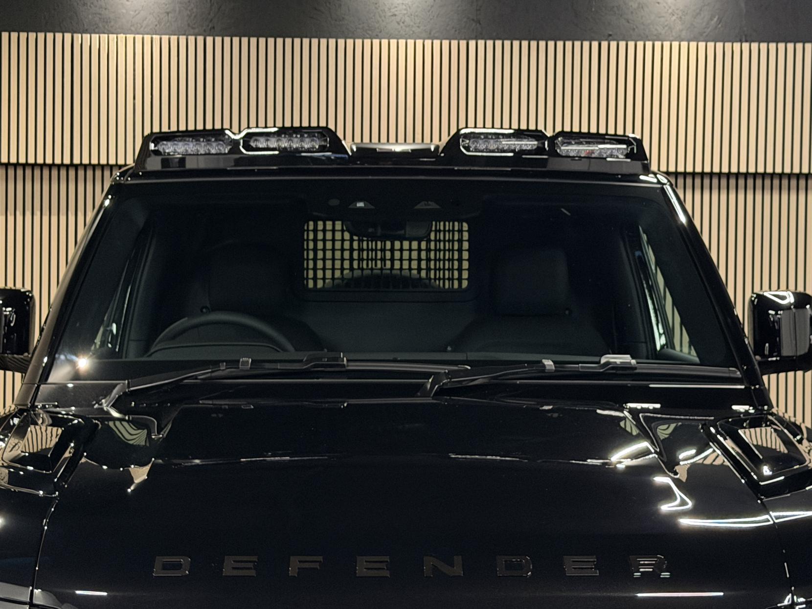 Land Rover Defender 90 3.0 D250 MHEV S Hard Top SUV 3dr Diesel Auto 4WD SWB Euro 6 (s/s) (249 ps)