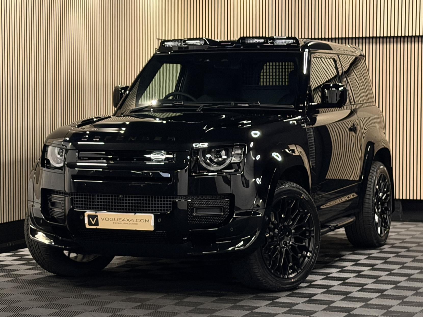 Land Rover Defender 90 3.0 D250 MHEV S Hard Top SUV 3dr Diesel Auto 4WD SWB Euro 6 (s/s) (249 ps)
