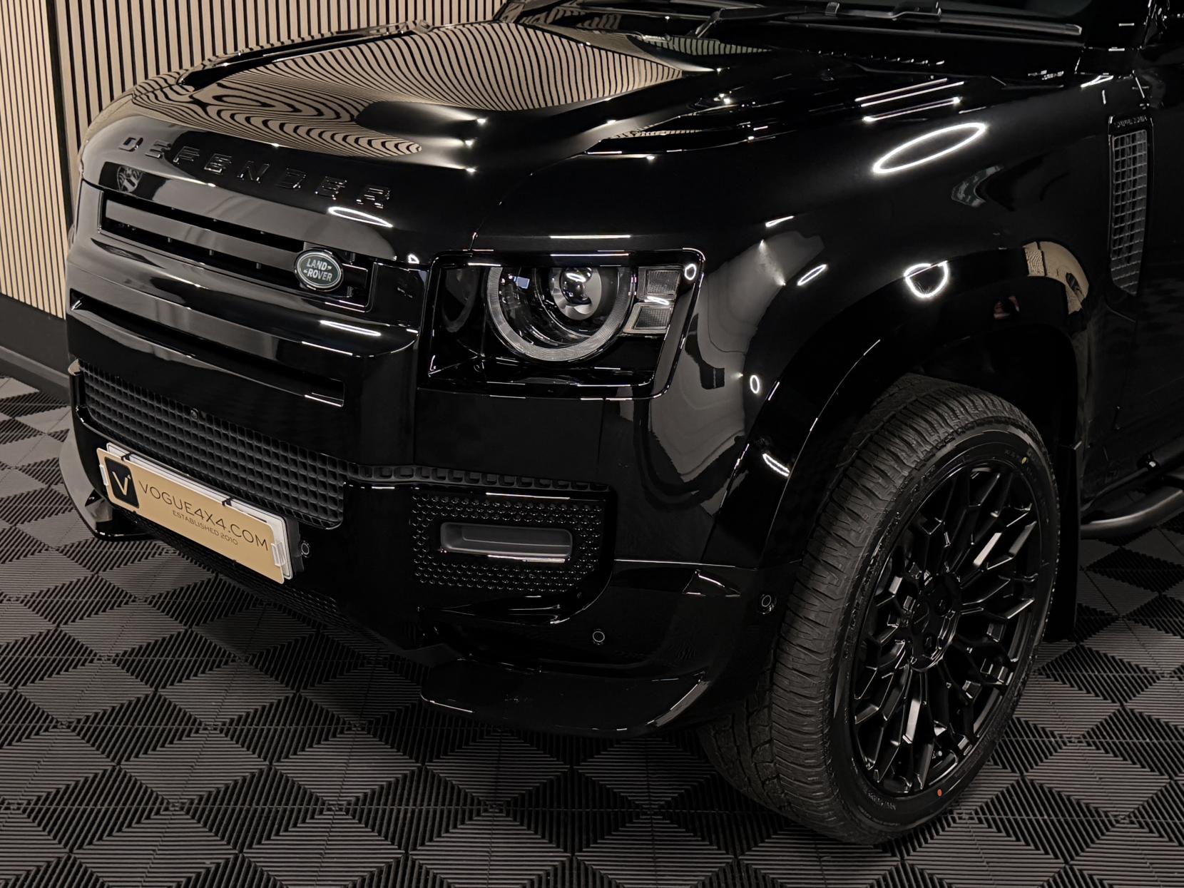 Land Rover Defender 90 3.0 D250 MHEV S Hard Top SUV 3dr Diesel Auto 4WD SWB Euro 6 (s/s) (249 ps)