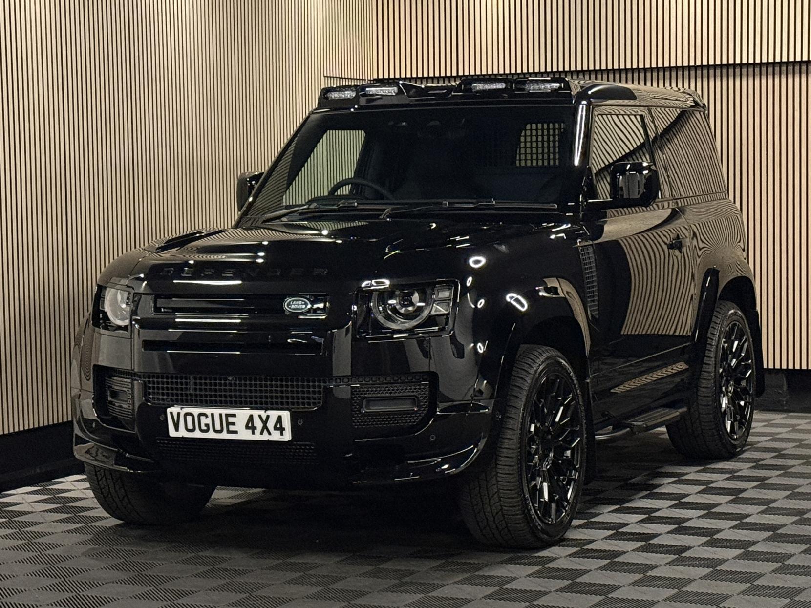 Land Rover Defender 90 3.0 D250 MHEV X-Dynamic SE Hard Top SUV 3dr Diesel Auto 4WD SWB Euro 6 (s/s) (249 ps)