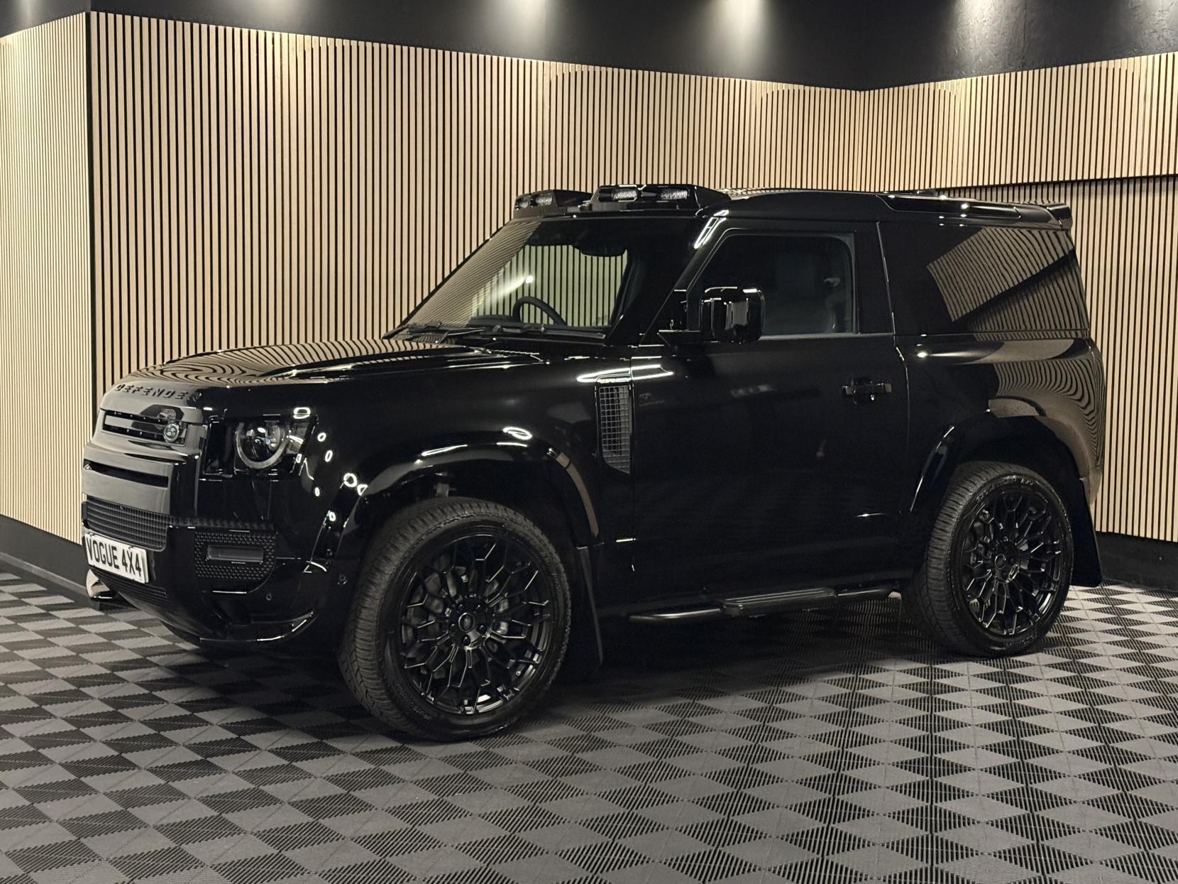 Land Rover Defender 90 3.0 D250 MHEV X-Dynamic SE Hard Top SUV 3dr Diesel Auto 4WD SWB Euro 6 (s/s) (249 ps)