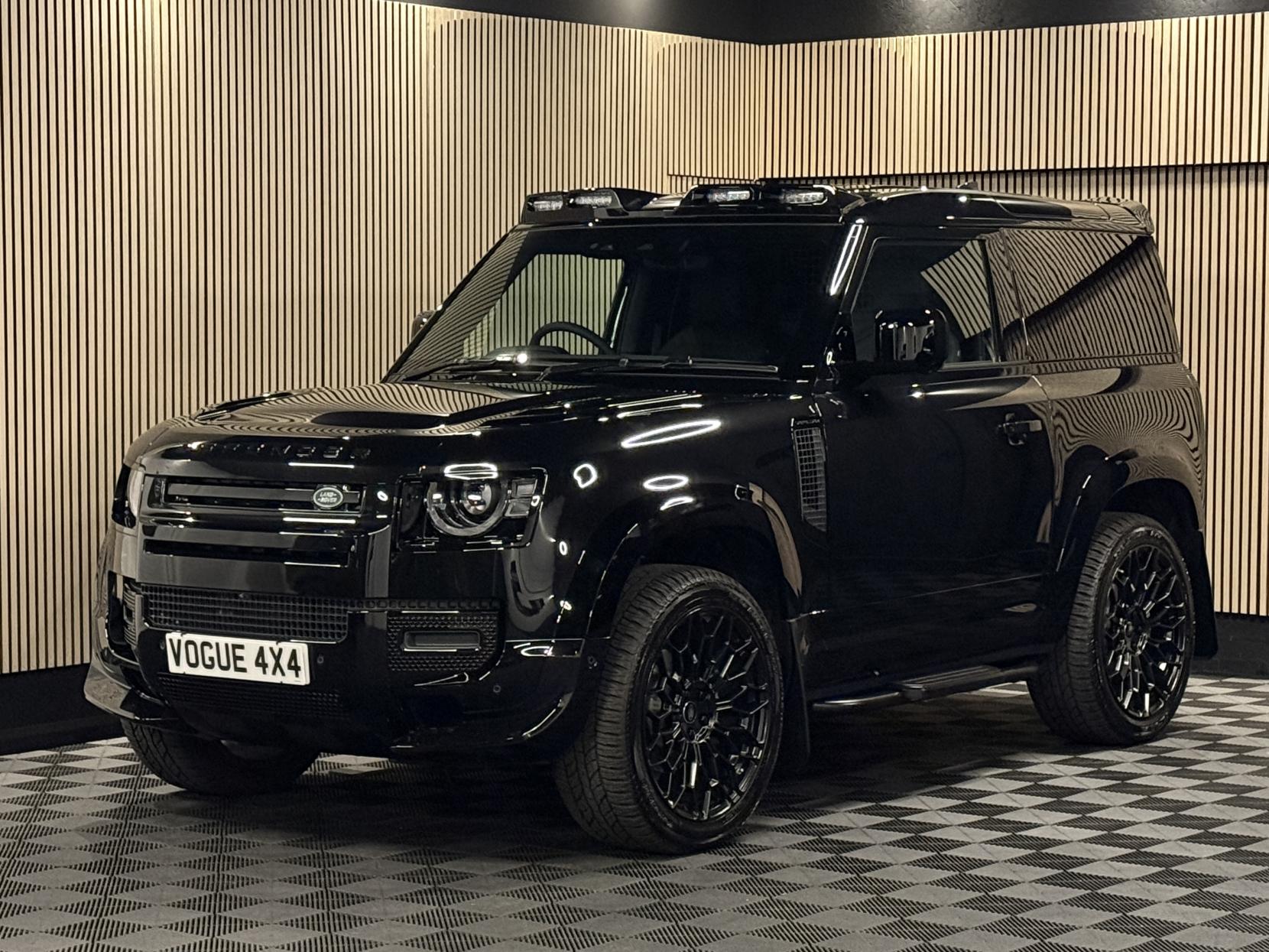Land Rover Defender 90 3.0 D250 MHEV X-Dynamic SE Hard Top SUV 3dr Diesel Auto 4WD SWB Euro 6 (s/s) (249 ps)