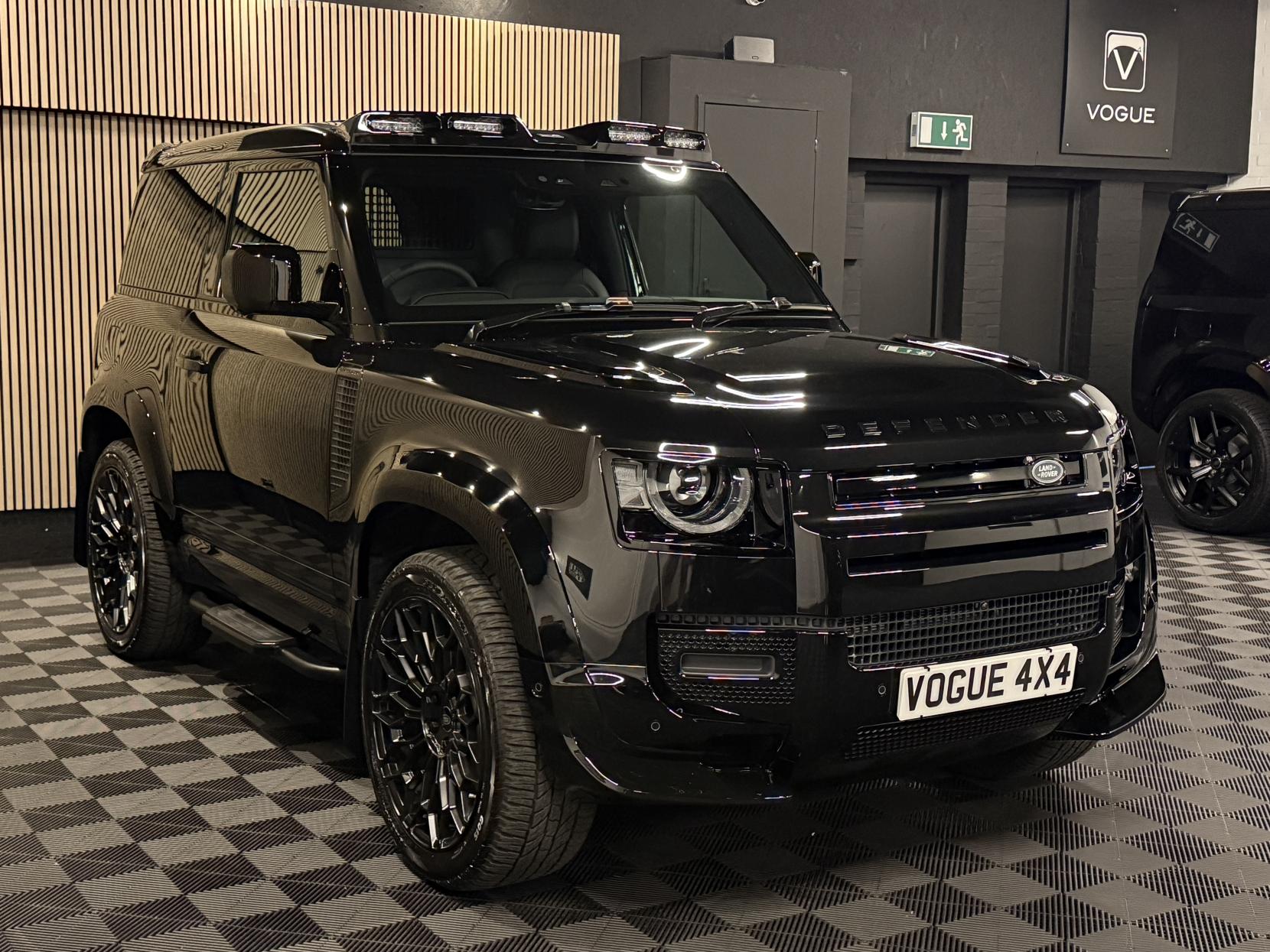 Land Rover Defender 90 3.0 D250 MHEV X-Dynamic SE Hard Top SUV 3dr Diesel Auto 4WD SWB Euro 6 (s/s) (249 ps)