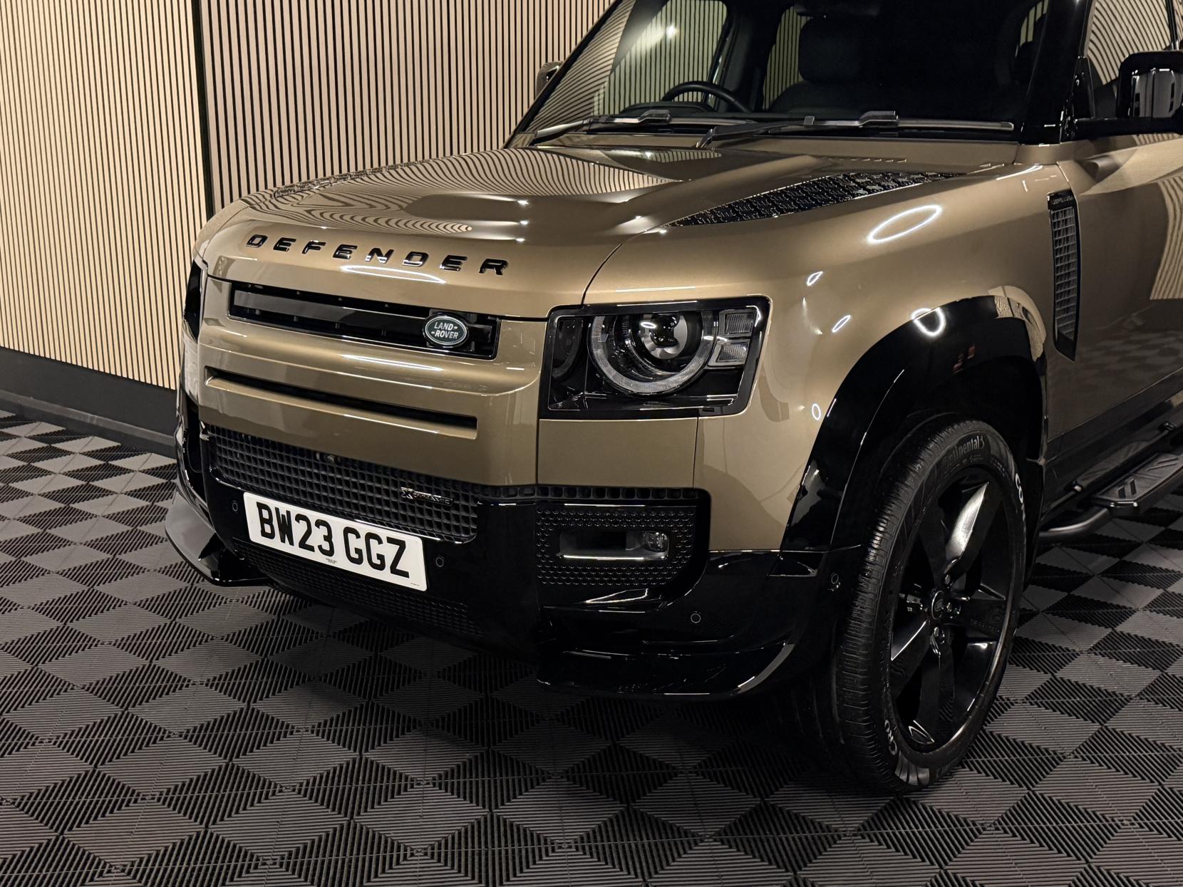 Land Rover Defender 110 3.0 D300 MHEV X-Dynamic HSE Hard Top SUV 5dr Diesel Auto 4WD MWB Euro 6 (s/s) (300 ps)