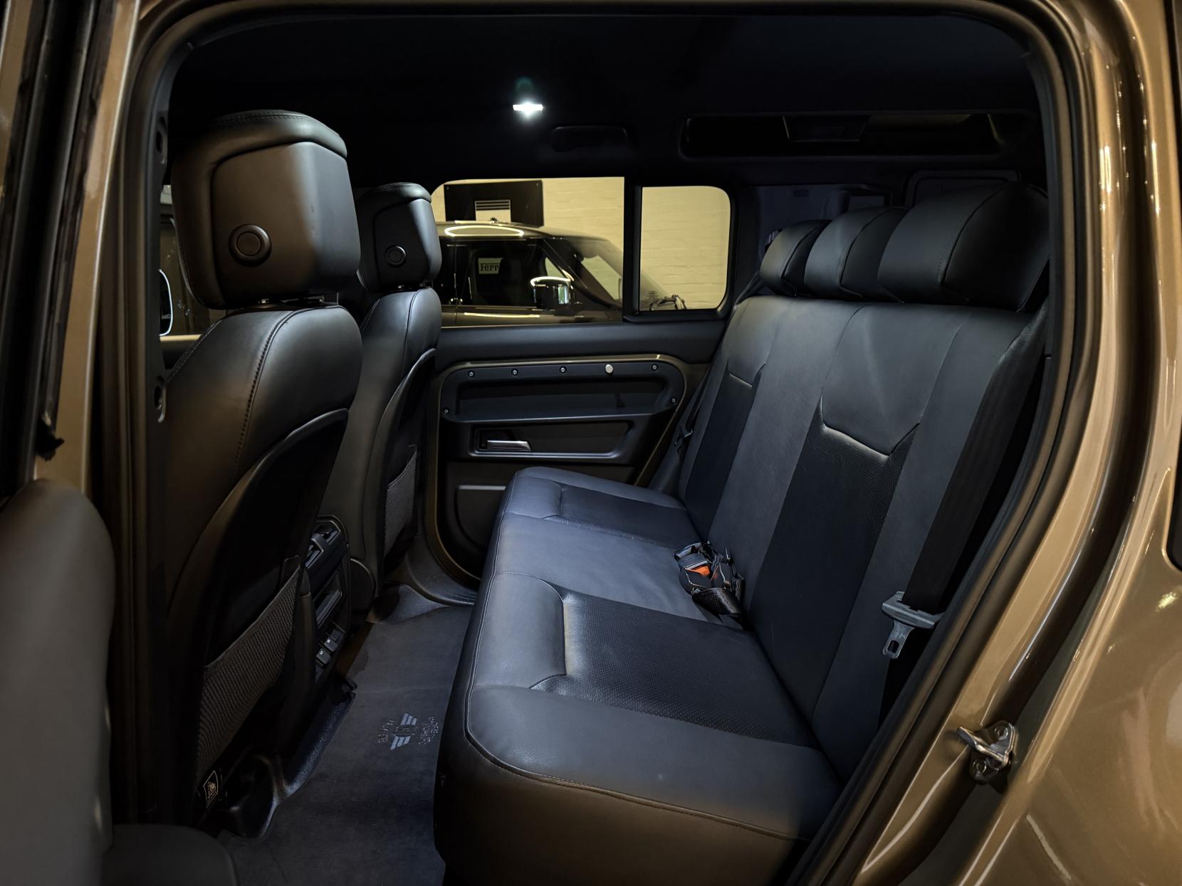 Land Rover Defender 110 3.0 D300 MHEV X-Dynamic HSE Hard Top SUV 5dr Diesel Auto 4WD MWB Euro 6 (s/s) (300 ps)