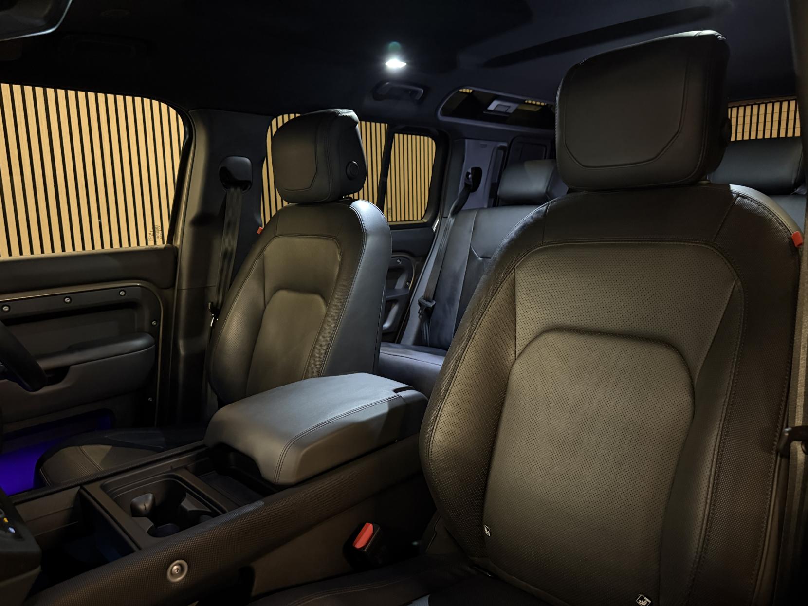 Land Rover Defender 110 3.0 D300 MHEV X-Dynamic HSE Hard Top SUV 5dr Diesel Auto 4WD MWB Euro 6 (s/s) (300 ps)