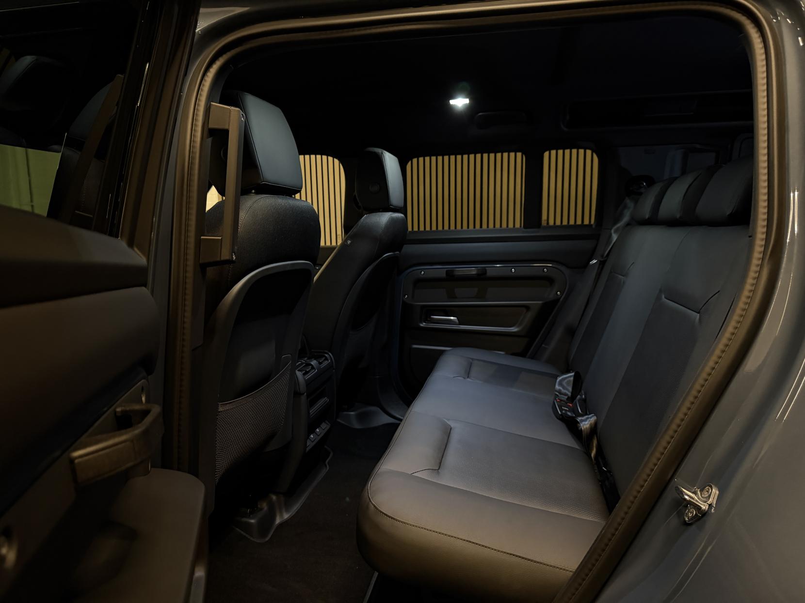 Land Rover Defender 110 3.0 D250 MHEV S Hard Top SUV 5dr Diesel Auto 4WD MWB Euro 6 (s/s) (250 ps)