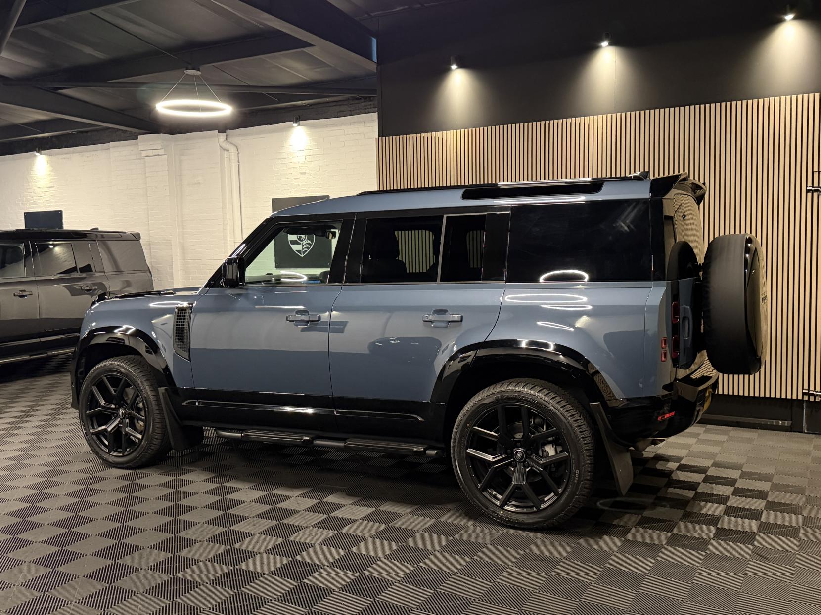 Land Rover Defender 110 3.0 D250 MHEV S Hard Top SUV 5dr Diesel Auto 4WD MWB Euro 6 (s/s) (250 ps)