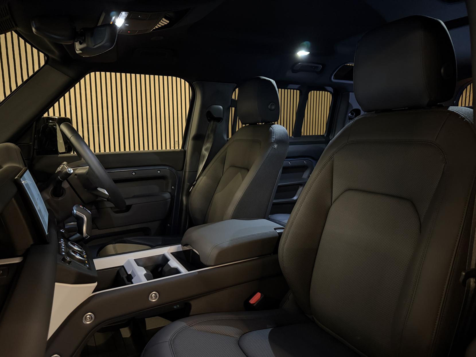 Land Rover Defender 110 3.0 D250 MHEV S Hard Top SUV 5dr Diesel Auto 4WD MWB Euro 6 (s/s) (250 ps)