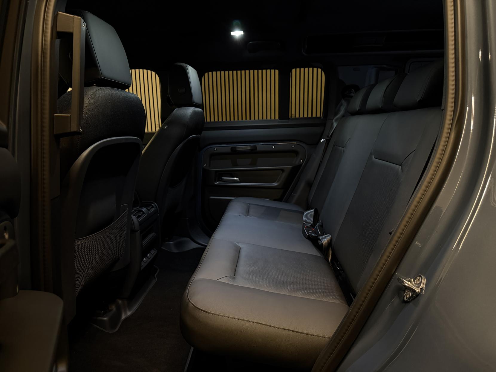 Land Rover Defender 110 3.0 D250 MHEV S Hard Top SUV 5dr Diesel Auto 4WD MWB Euro 6 (s/s) (250 ps)