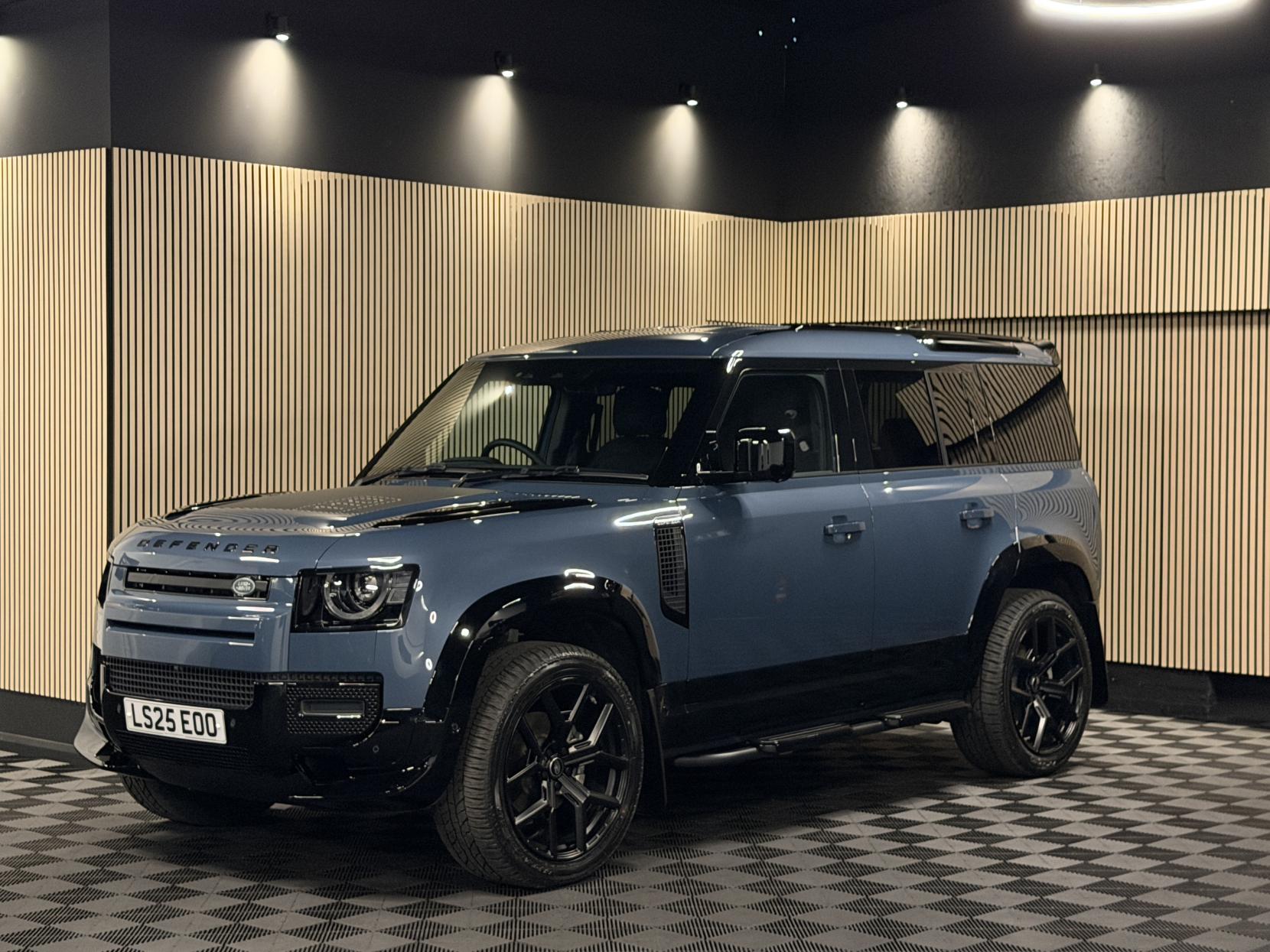 Land Rover Defender 110 3.0 D250 MHEV S Hard Top SUV 5dr Diesel Auto 4WD MWB Euro 6 (s/s) (250 ps)