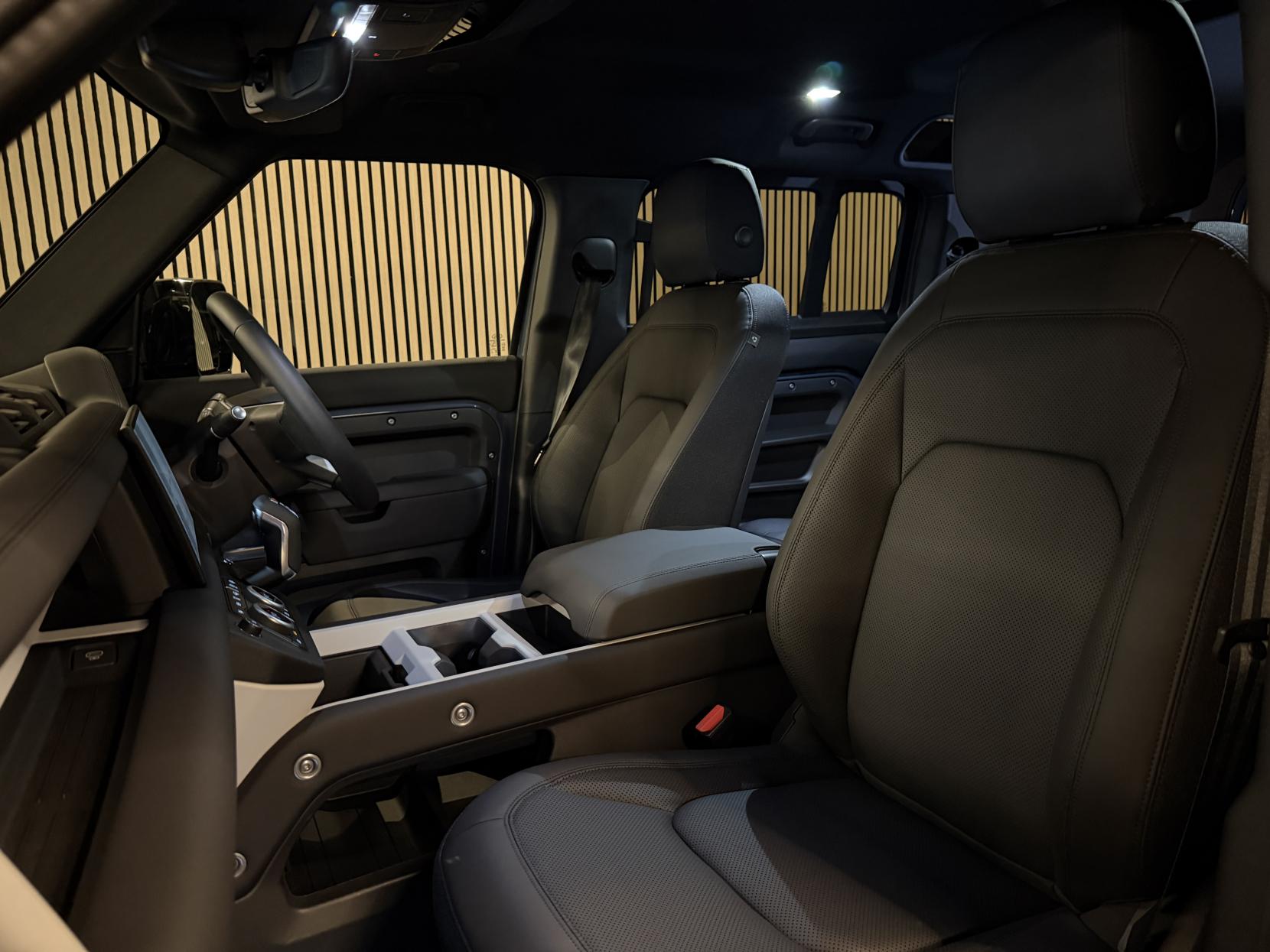 Land Rover Defender 110 3.0 D250 MHEV S Hard Top SUV 5dr Diesel Auto 4WD MWB Euro 6 (s/s) (250 ps)