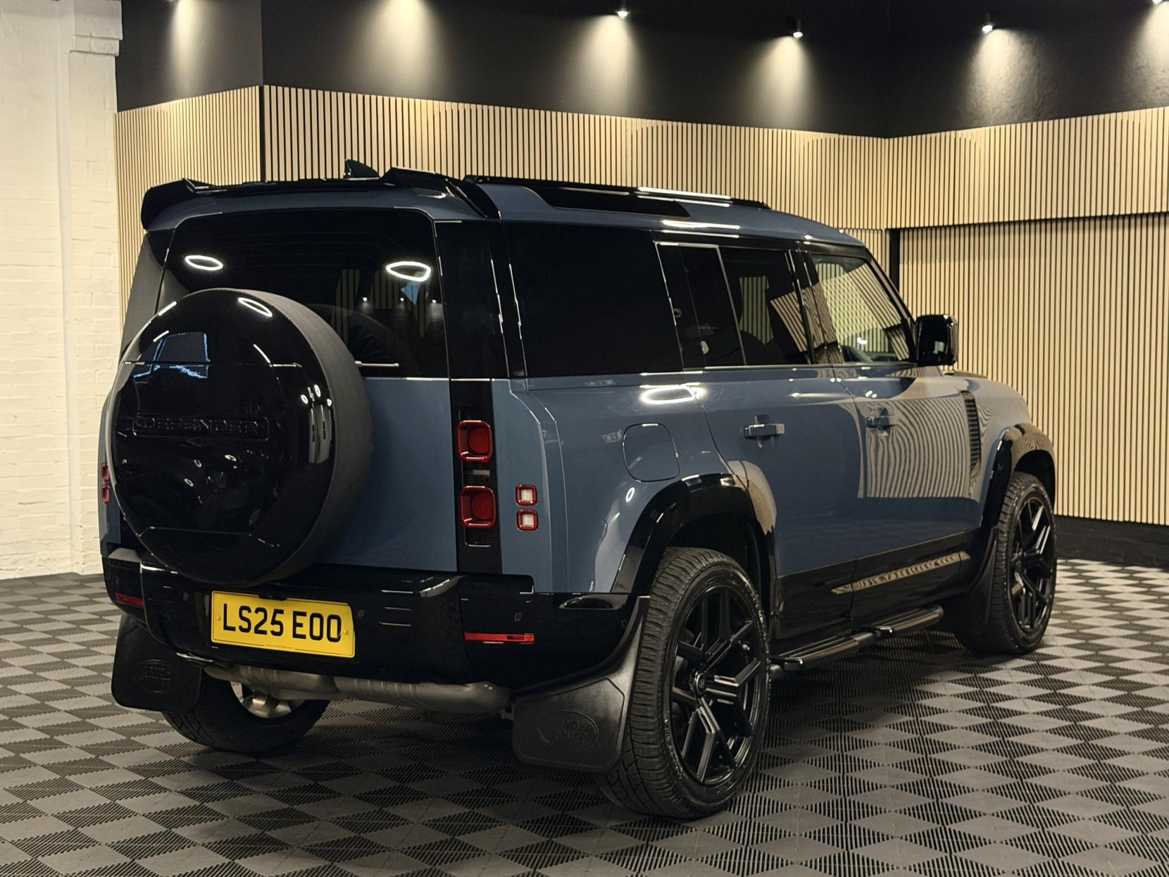 Land Rover Defender 110 3.0 D250 MHEV S Hard Top SUV 5dr Diesel Auto 4WD MWB Euro 6 (s/s) (250 ps)