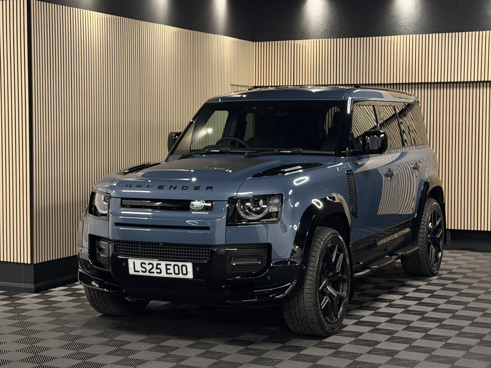 Land Rover Defender 110 3.0 D250 MHEV S Hard Top SUV 5dr Diesel Auto 4WD MWB Euro 6 (s/s) (250 ps)