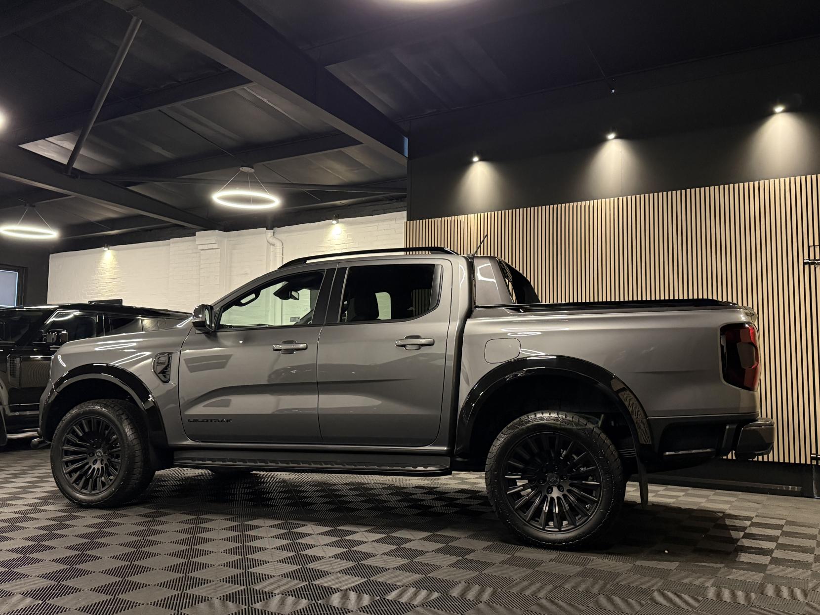 Ford Ranger 2.0 TD EcoBlue Wildtrak Pickup Double Cab 4dr Diesel Auto 4WD Euro 6 (s/s) (205 ps)