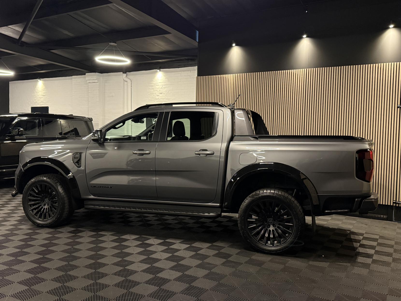 Ford Ranger 2.0 TD EcoBlue Wildtrak Pickup Double Cab 4dr Diesel Auto 4WD Euro 6 (s/s) (205 ps)