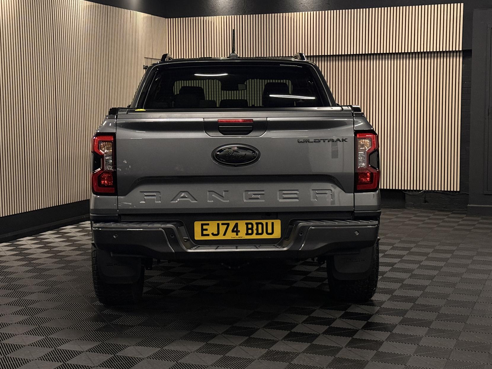Ford Ranger 2.0 TD EcoBlue Wildtrak Pickup Double Cab 4dr Diesel Auto 4WD Euro 6 (s/s) (205 ps)