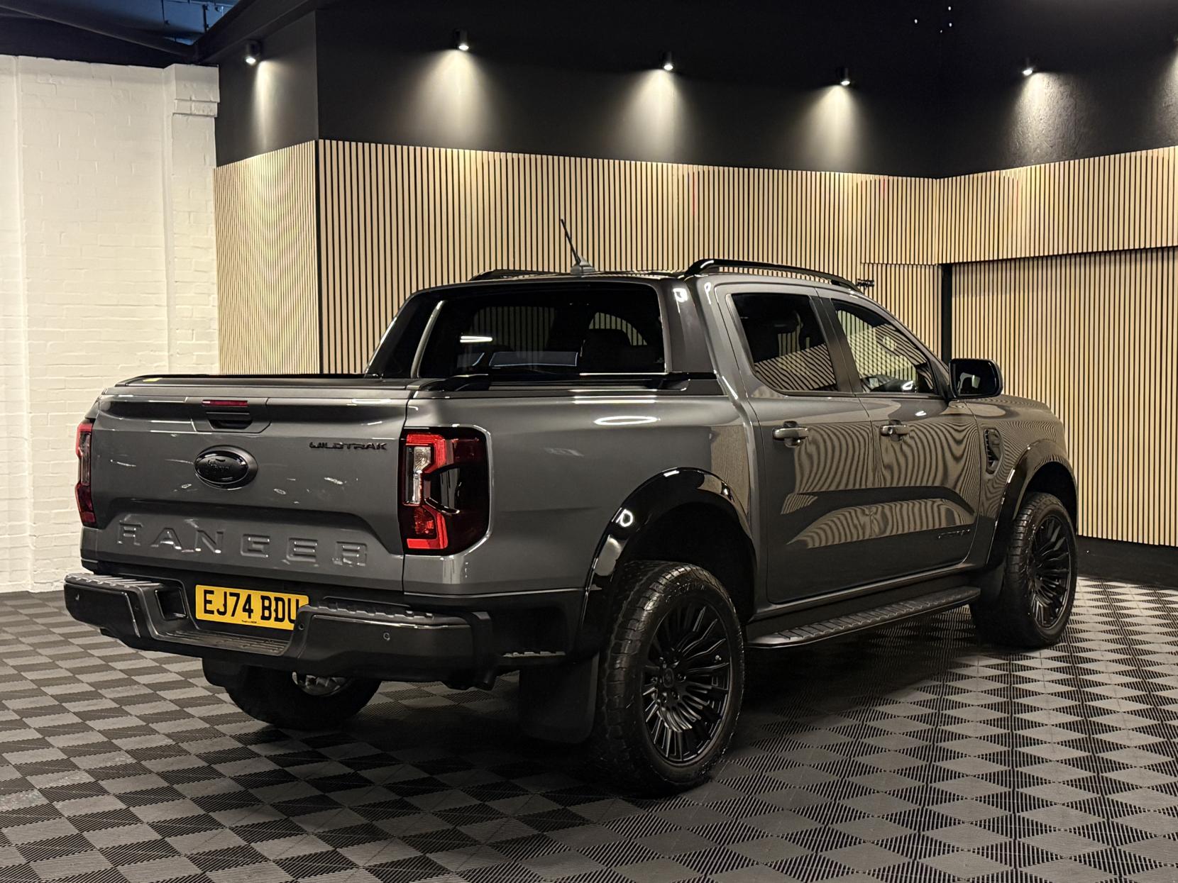 Ford Ranger 2.0 TD EcoBlue Wildtrak Pickup Double Cab 4dr Diesel Auto 4WD Euro 6 (s/s) (205 ps)