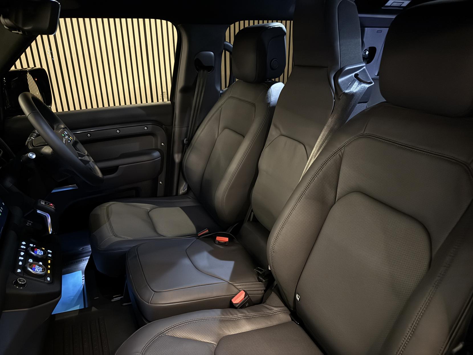 Land Rover Defender 110 3.0 D350 MHEV X-Dynamic HSE Hard Top SUV 5dr Diesel Auto 4WD MWB Euro 6 (s/s) (350 ps)