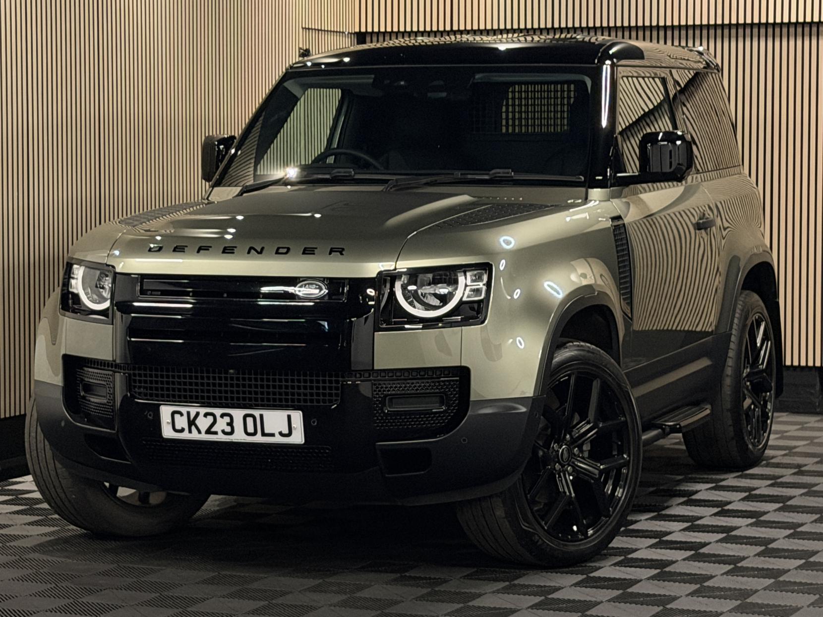 Land Rover Defender 90 3.0 D250 MHEV Hard Top SUV 3dr Diesel Auto 4WD SWB Euro 6 (s/s) (250 ps)