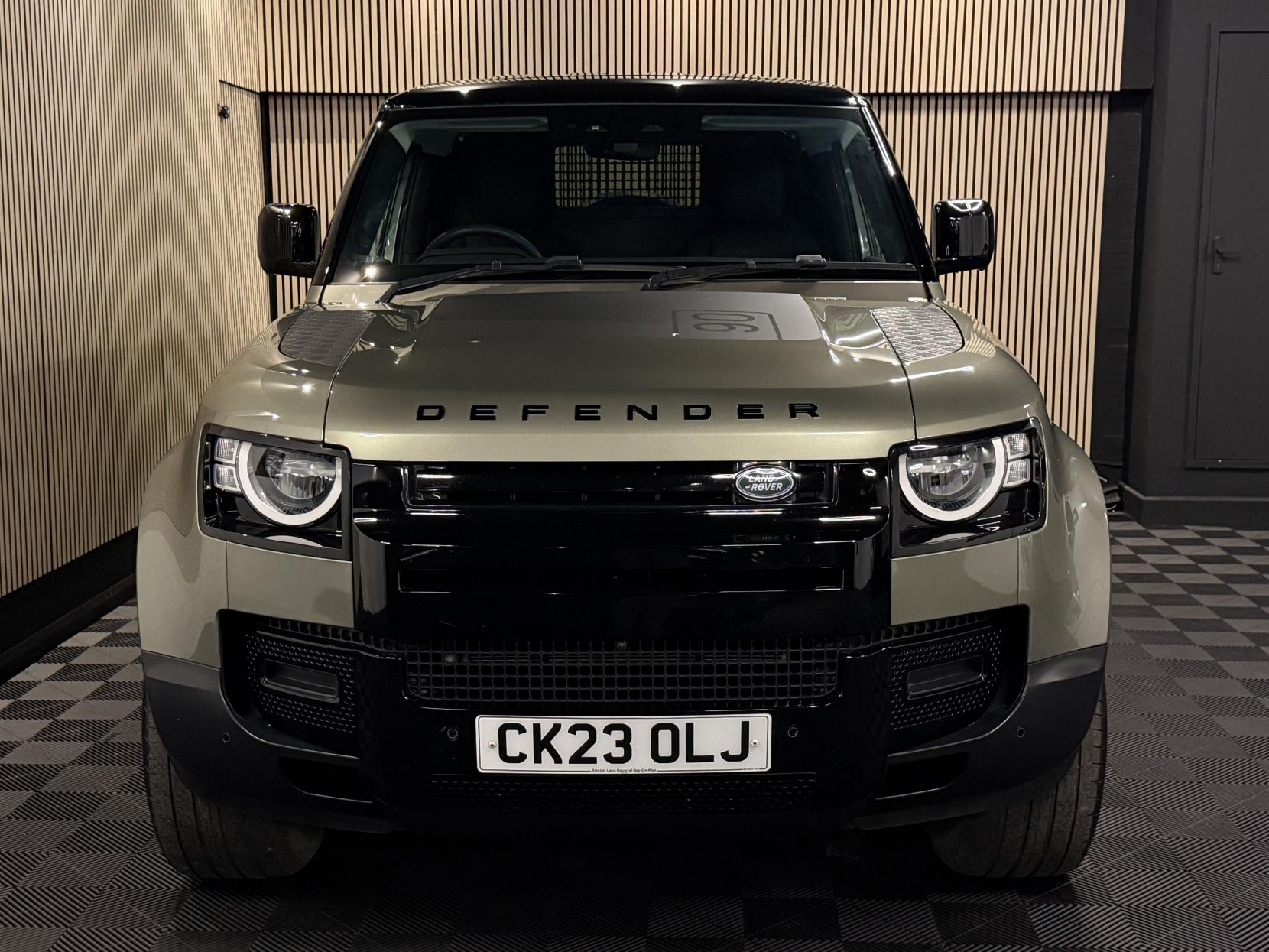 Land Rover Defender 90 3.0 D250 MHEV Hard Top SUV 3dr Diesel Auto 4WD SWB Euro 6 (s/s) (250 ps)