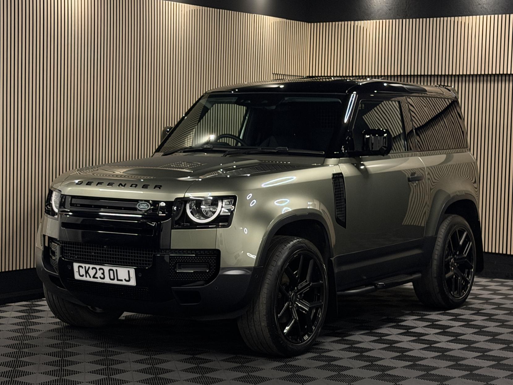 Land Rover Defender 90 3.0 D250 MHEV Hard Top SUV 3dr Diesel Auto 4WD SWB Euro 6 (s/s) (250 ps)